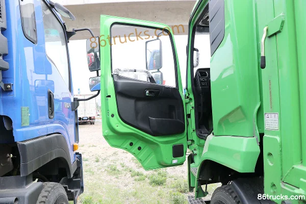 NanJun Ruiyu Luxury Edition 270 hp 8X4(12 wheels) 5.6m Dump Truck (China VI) Cab (1) | 86Trucks