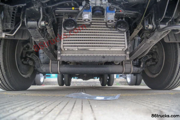 Shidai Linghang S1 2.5L Diesel 145hp 4X2(6 wheels) WLY 6-Speed 3.85m Single Row Flatbed Light Truck Chassis (1) | 86Trucks