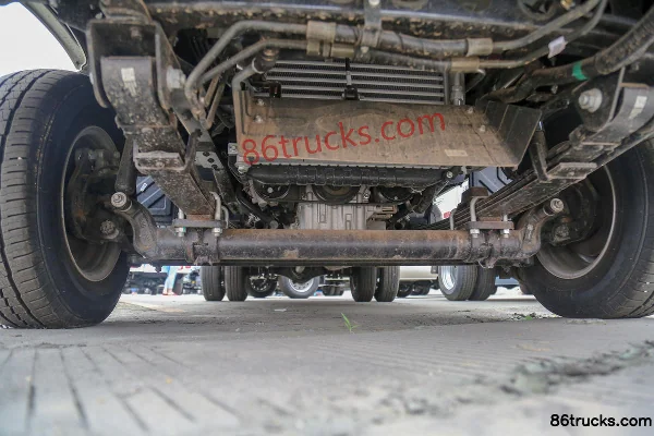 Foton Xiangling M2 Pro Luxury 2.0L 144hp 4X2(6 wheels) Gasoline 3.7m Single Row Stake Truck Chassis (1) | 86Trucks