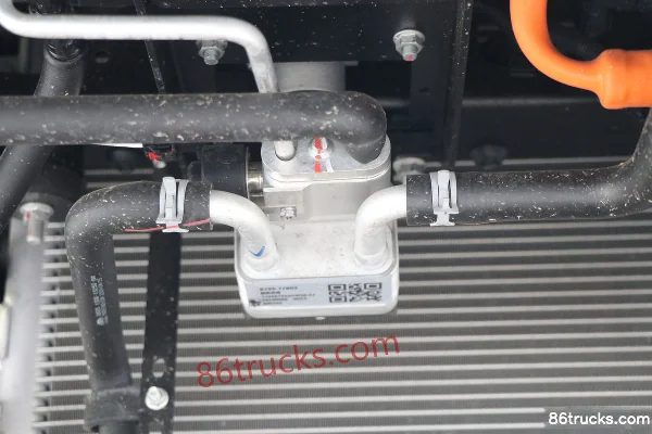 Yutong T5 C Series Air Brake 4.2m Single Row Pure Electric Van Light Truck Shenlan 88.87kWh 4X2(6 wheels) Chassis (2) | 86Trucks