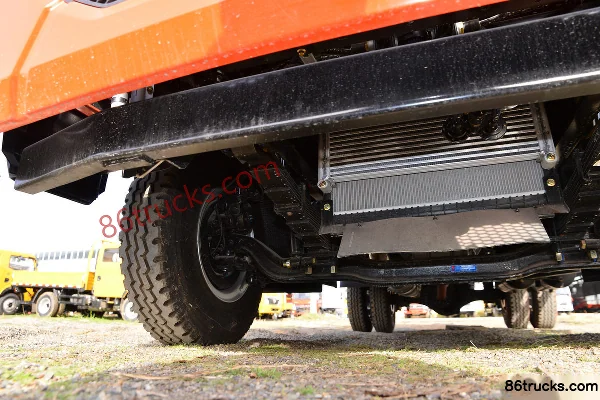 Dongfeng FuruiKa F7 170hp 4X2(6 wheels) 4.8m half-row stake truck Chassis (2) | 86Trucks