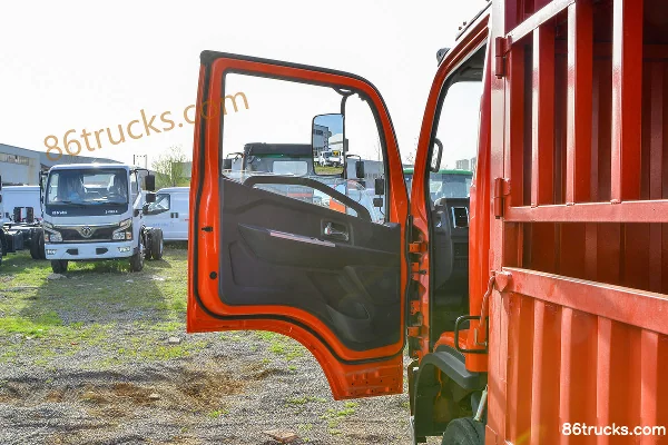 Dongfeng Furika F6 170 hp 4X2(6 wheels) 3.8m semi-row flatbed light truck (China VI) (axle ratio 4.33) Cab (1) | 86Trucks