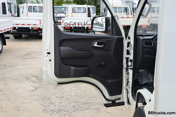 Foton Xiangling M1 Edition Fen Dou 1.6L 122 ch 4X2(6 roues) essence micro camion fourgon simple cabine 3,3 m (Yunnai) (2) | 86Trucks