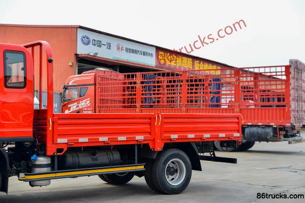 FAW Jiefang J6F Climbing Tiger 140hp 4X2(6 wheels) 3.82m Half-row Flatbed Light Truck (China VI) Body (1) | 86Trucks