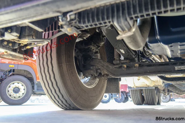 FAW Jiefang Qingdao JH6 heavy truck Zhixing Edition 480hp 6X4(10 wheels) LNG tractor truck (hydraulic retarder) Chassis (2) | 86Trucks