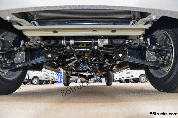 Foton Xiangling V1 1,2L 91ch 4X2(6 roues) 2,05m cabine double camion plateau Châssis (1) | 86Trucks