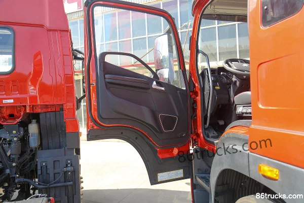 FAW Jiefang Qingdao JH6 6.6L Diesel 260 hp 4X2(6 wheels) Fast Gear 8-speed AMT Automatic 9.75m Box Cargo Truck Cab (1) | 86Trucks