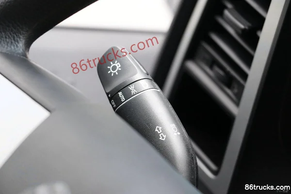 Hyundai Commercial Vehicle Shengtu 4.5T 4.14m single row fuel cell van light truck 4X2(6 wheels) Interior (3) | 86Trucks
