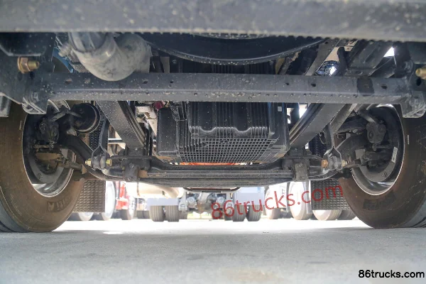AumanGTL Star Wing 8.9L Diesel 360hp 4X2(6 wheels) WLY 12-speed tractor truck Chassis (1) | 86Trucks
