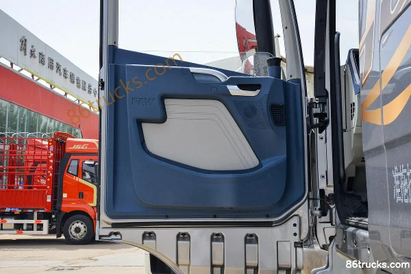 FAW Jiefang Qingdao JH6 Heavy Truck Zhixiang Edition 560hp 6X4(10 wheels) LNG Automatic Tractor Truck (Hydraulic Retarder) Cab (3) | 86Truck