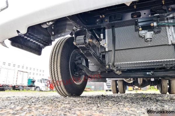 FAW Jiefang Hu VH 160hp 4X2(6 wheels) 4.16m single-row van light truck Chassis (2) | 86Trucks