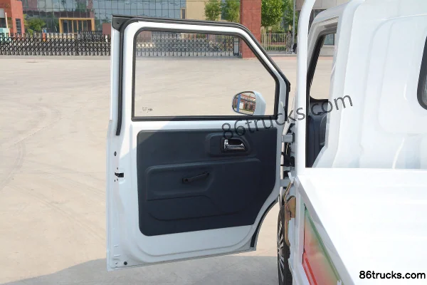 Chengshi X5 2.2T 3.05m single-row pure electric flatbed micro truck 17.305kWh 4X2(6 wheels) Interior (2) | 86Trucks