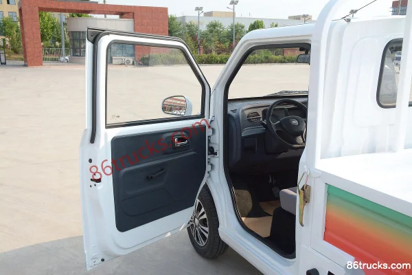 Chengshi X5 2.2T 3.05m single-row pure electric flatbed micro truck 17.305kWh 4X2(6 wheels) Interior (1) | 86Trucks