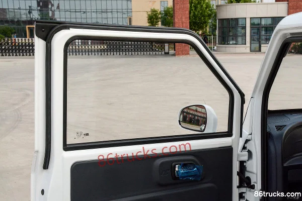 Chengshi 01Pro version luxe 1,8T fourgon fermé électrique pur 3,49 m 17,3 kWh Cabine (3) | 86Trucks