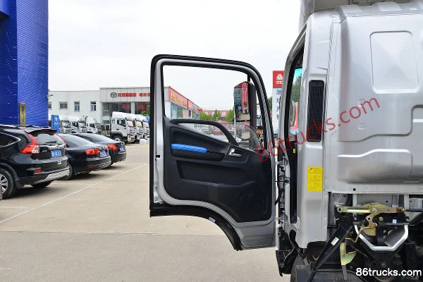 Foton Aumark S1 Series 150 hp 4X2(6 wheels) 4.14m Single Row Wing Opening Van Light Truck Cab (1) | 86Trucks