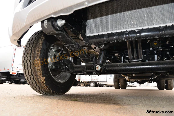 Foton Xiangling V3 1.5L 143 ch 4X2(6 roues) 3.02 m petit camion fourgon double cabine Châssis (2) | 86Trucks