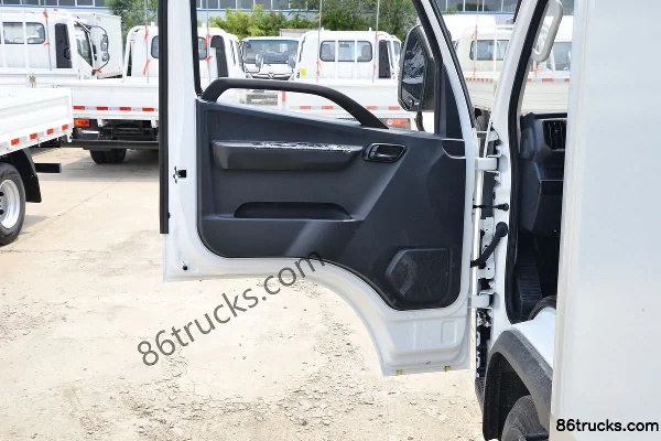 Foton Times Linghang S1 1,6 L 122 ch 4X2(6 roues) essence 3,7 m petit camion fourgon cabine simple (2) | 86Trucks