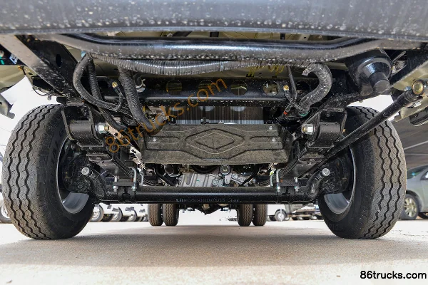 Foton Xiangling M2 1.5L 116 hp 4X2(6 wheels) Gasoline 3.7 m single-row flatbed micro truck (China VI) Chassis (1) | 86Trucks