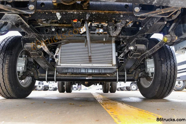 Yuejin Fuxing S100 1.6L 123 hp 4X2(6 wheels) gasoline 4.2m single-row flatbed light truck (China VI) Chassis (1) | 86Trucks
