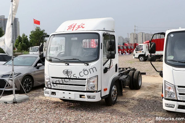 FAW Jiefang Tiger VR 2.3L Diesel 142 hp 4X2(6 wheels) WLY 5-speed 4.16m single-row cab van body light truck Exterior (3) | 86Trucks
