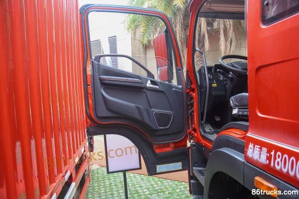 FAW Jiefang Qingdao JK6 260hp 4X2(6 wheels) 6.8m LNG Van Truck Cab (1) | 86Trucks