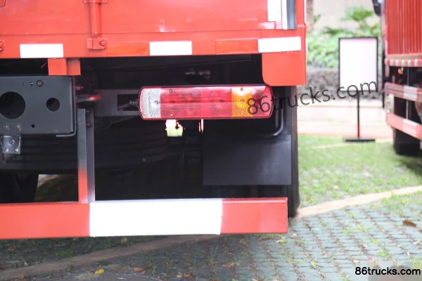 FAW Jiefang Qingdao JK6 260hp 4X2(6 wheels) 6.8m LNG Van Truck Body (3) | 86Trucks