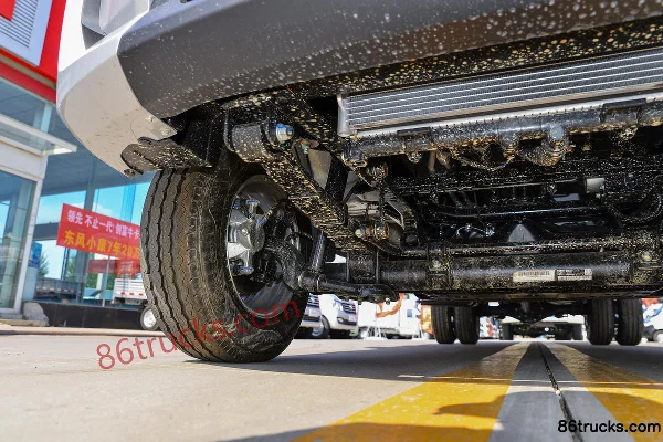 Dongfeng D72L 2015 LV0 1.6L 122 hp 4X2(6 wheels) gasoline 2.98m double-row flatbed micro truck Chassis (2) | 86Trucks