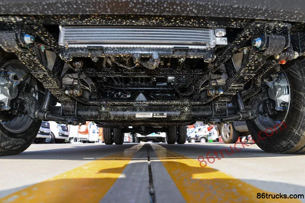Dongfeng D72L 2015 LV0 1.6L 122 hp 4X2(6 wheels) gasoline 2.98m double-row flatbed micro truck Chassis (1) | 86Trucks