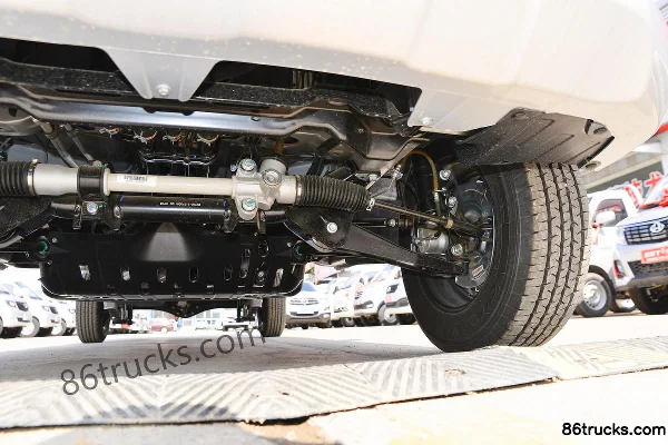 Dongfeng Chuangfu Niuka LV0 1.6L Gasoline 122 hp 4X2(6 wheels) 2.4m Double Row Van Mini Truck Chassis (3) | 86Trucks