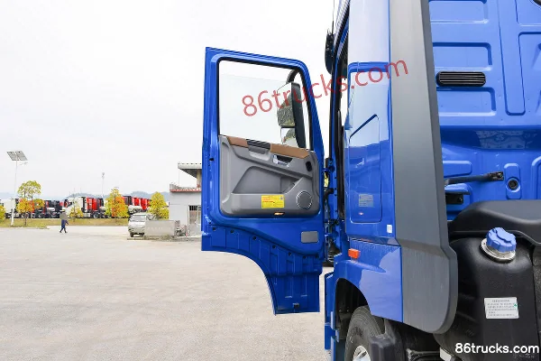Dongfeng Commercial Vehicle Tianlong Flagship KX King Edition 630 hp 6X4(10 wheels) tractor truck (hydraulic retarder) Cab (1) | 86Trucks
