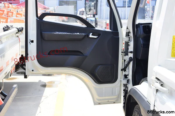 Foton Forland S1 145hp 4X2(6 wheels) 3.94m half-row flatbed truck Cab (2) | 86Trucks