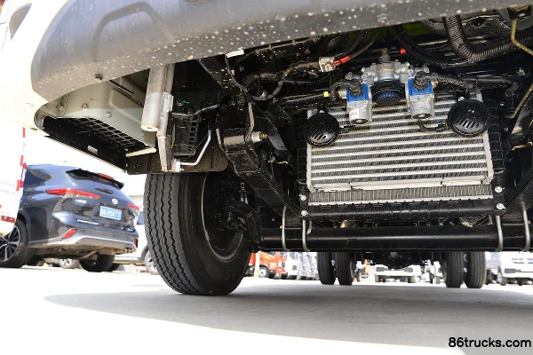 Foton Forland S1 145hp 4X2(6 wheels) 3.94m half-row flatbed truck Chassis (2) | 86Trucks