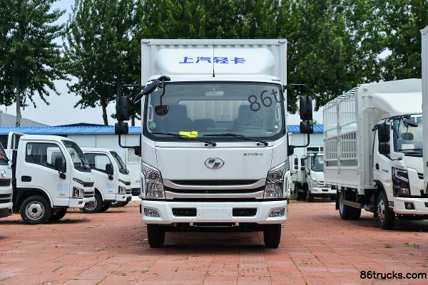 Yuejin Chao C300 155 hp 4X2(6 wheels) 4.17m single-row van box light truck (hydraulic tailgate) Exterior (2) | 86Trucks