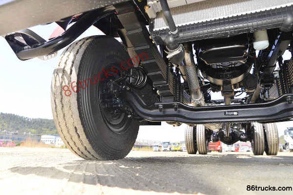 Dongfeng Commercial Vehicle Tianjin VR 225 hp 4X2(6 wheels) Truck-mounted Crane (Chengliwei brand) Chassis (2) | 86Trucks