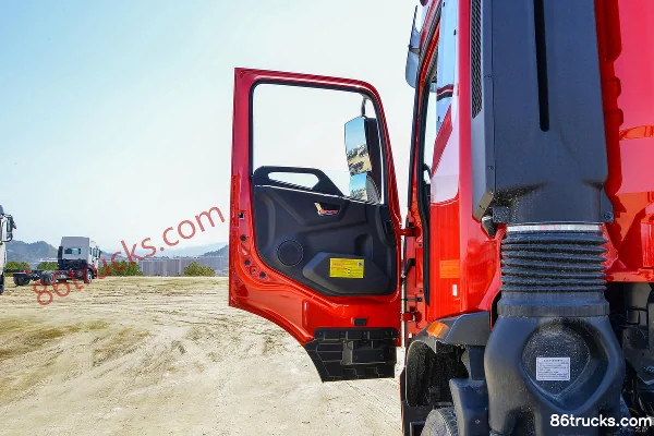 Dongfeng Commercial Vehicle Tianjin KR camion porteur intermédiaire 292 ch 6X2(8 roues) 7,7 m (toit surélevé) Cabine (1) | 86Trucks