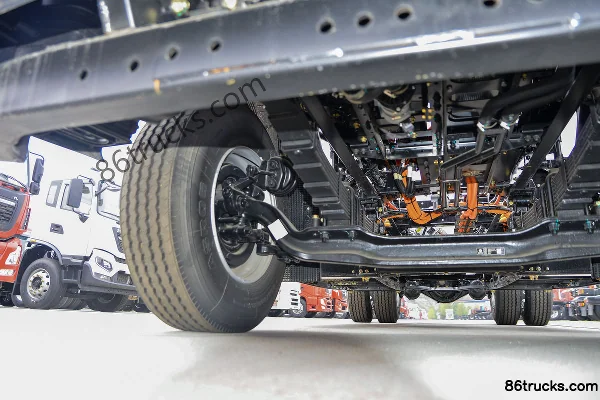 Dongfeng Commercial Vehicle Tianjin KR 18T 4X2(6 wheels) Electric water sprinkler truck 210.57kWh Chassis (2) | 86Trucks