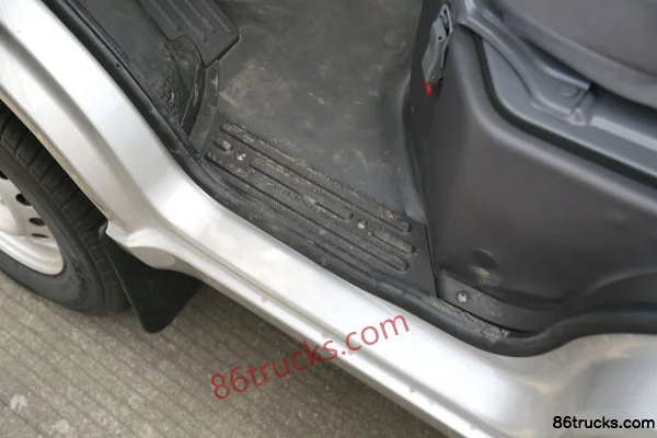 Wuling Electric Truck Bingbao 2.7T 2.77m Pure Electric Refrigerated Truck 41.86kWh 4X2(6 wheels) Cab (3) | 86Trucks