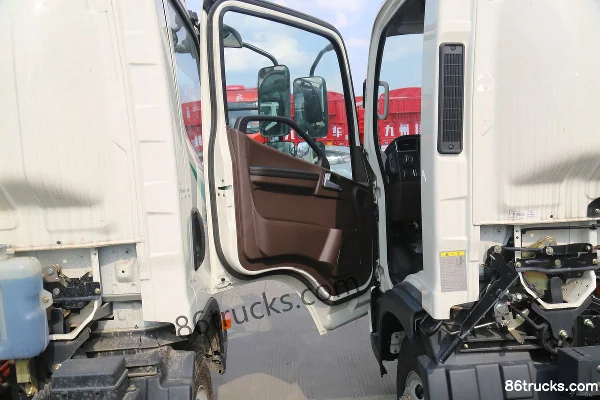 FAW Jiefang Lingtu 4.5T 4.16m Single Row Pure Electric Van Light Truck 98.04kWh 4X2(6 wheels) Interior (1) | 86Trucks