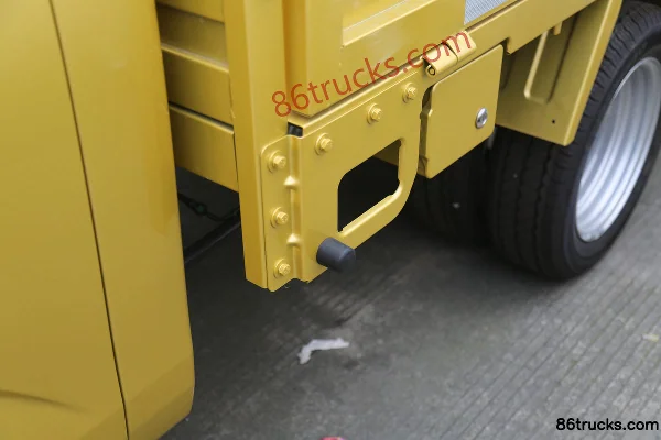Lingshi Auto Gold Card 3.5T 2.61m Double Row Plug-in Hybrid Flatbed Micro Truck 13.26kWh 4X2(6 wheels) Body (3) | 86Trucks