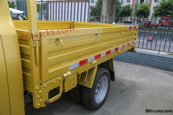 Lingshi Auto Gold Card 3.5T 2.61m Double Row Plug-in Hybrid Flatbed Micro Truck 13.26kWh 4X2(6 wheels) Body (1) | 86Trucks