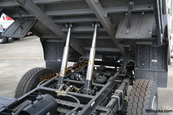 Foton Xiaojingang C Edition 95hp 4X2(6 wheels) 2.79m dump truck Body (2) | 86Trucks