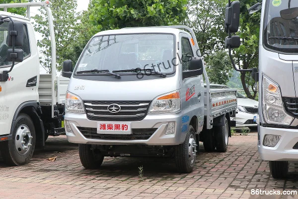 Heibao Auto Kuaiyun Bao 1.6L 122 hp 4X2(6 wheels) Gasoline 3.1m double-row van truck (China VI) Exterior (3) | 86Trucks