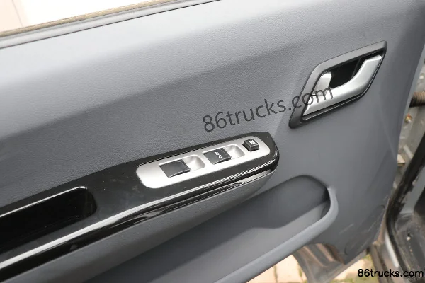Heibao Auto Kuaiyun Bao 1.6L 122 hp 4X2(6 wheels) Gasoline 3.1m double-row van truck (China VI) Cab (3) | 86Trucks