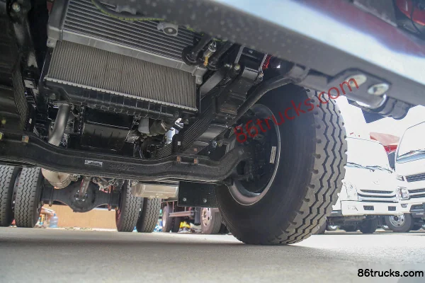 Yuejin Daqilin H5 200hp 4X2(6 wheels) 4.2m dump truck Chassis (3) | 86Trucks