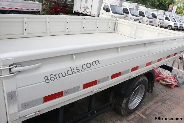 Foton Shidai Linghang S1 120 ch 4X2(6 roues) 3,19 m camion plateau double cabine (pont arrière 3 t) Carrosserie (2) | 86Trucks
