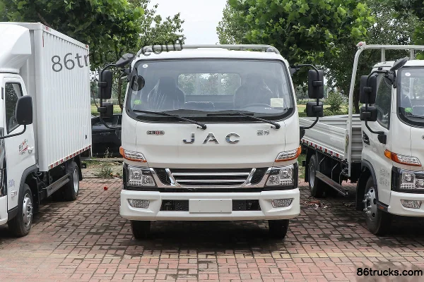 JAC Junling V6 137 hp 4X2(6 wheels) 3.89m Single Row Flatbed Light Truck (China VI) Exterior (2) | 86Trucks