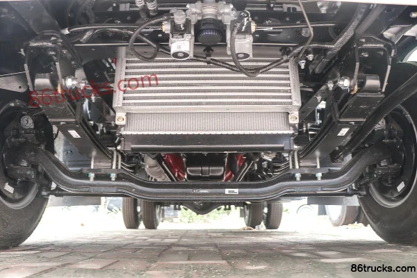 JAC Junling V6 137 hp 4X2(6 wheels) 3.89m Single Row Flatbed Light Truck (China VI) Chassis (1) | 86Trucks
