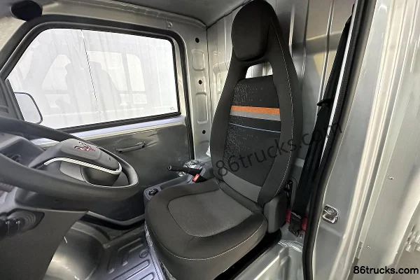 Wuling E10 Basic 0.8T 1.99m Electric Vending Truck (Zhiyue brand) 9 kWh 4X2(6 wheels) Interior (2) | 86Trucks