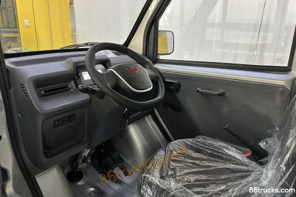 Wuling E10 Basic 0.8T 1.99m Electric Vending Truck (Zhiyue brand) 9 kWh 4X2(6 wheels) Interior (1) | 86Trucks
