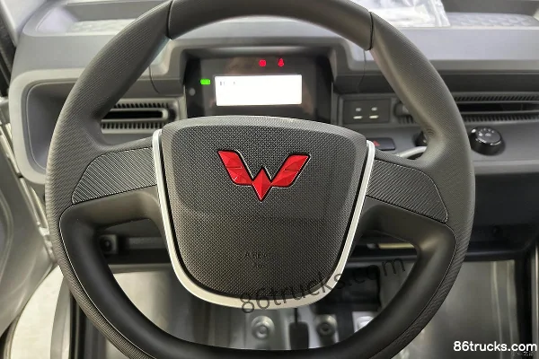 Wuling E10 Practical 0.8T 1.92m Pure Electric Refrigerated Truck (Zhiyue) 9kWh 4X2(6 wheels) Cab (3) | 86Trucks
